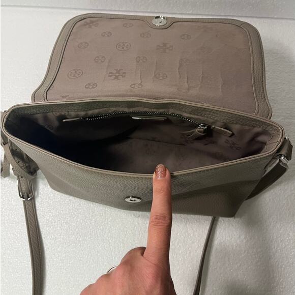 Tory Burch Thea Messenger Cross Body Bag French Gray Pebbled Leather w/Tassels - Picture 7 of 8